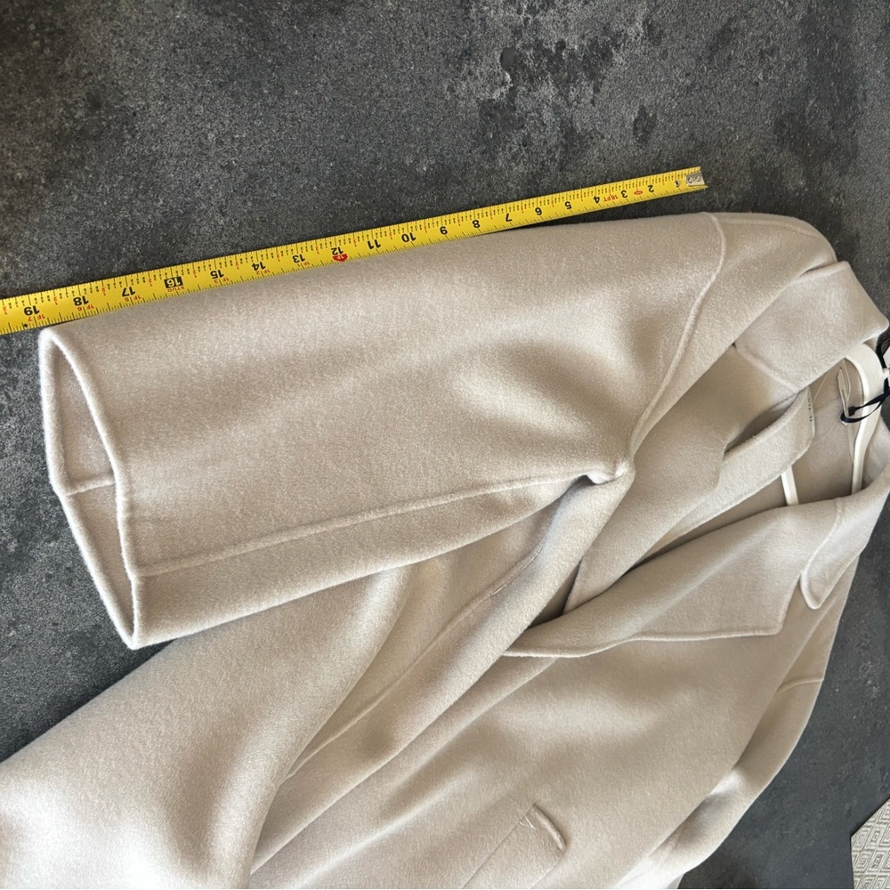 MaxMara Soft Bone/Ecru/greige Wool Coat. - Picture 12 of 12